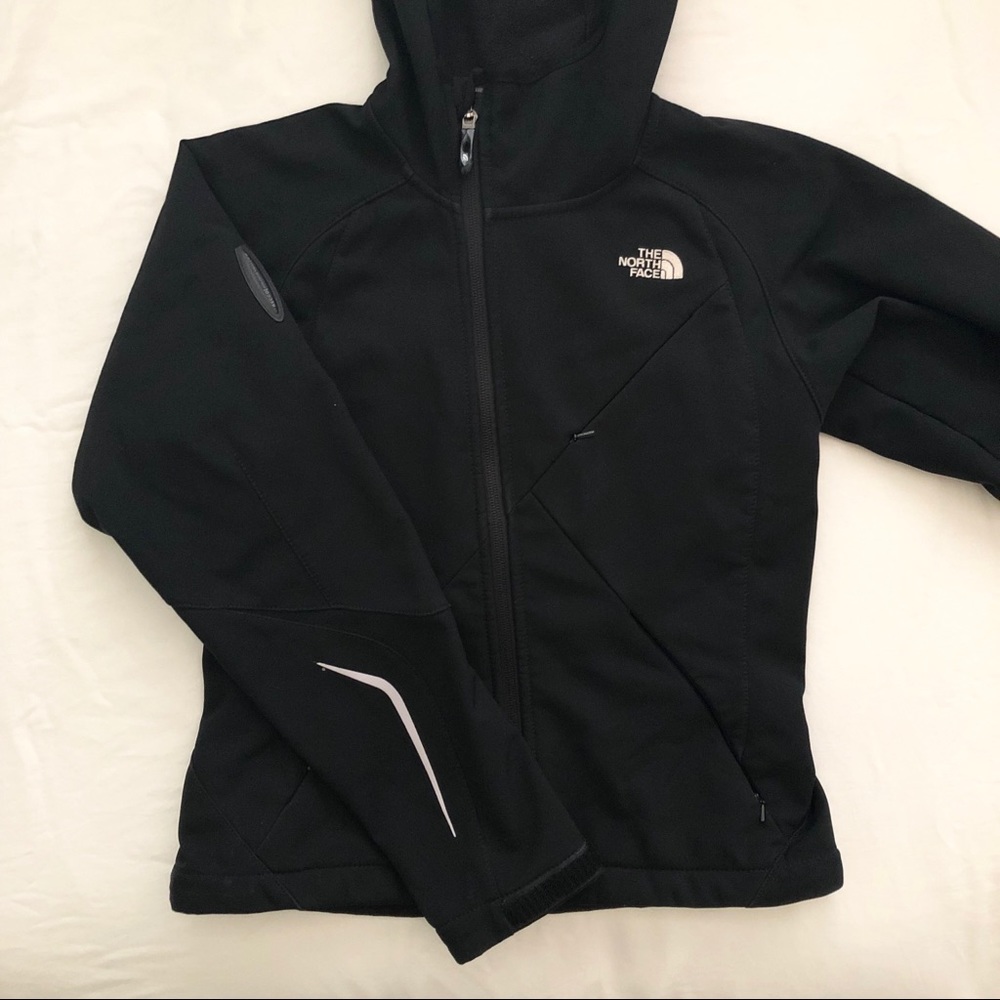 The North Face women’s windbreaker